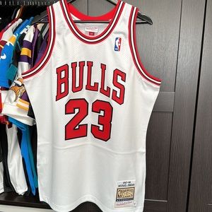Michael Jordan Chicago Bulls Mitchell & Ness 1997-98 Authentic Jersey